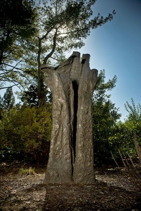 Image of Magdalena Abakanowicz's 'Hand Like Tree: Cecyna'