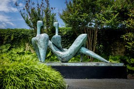 Itzik Benshalom's 'Facing Couple'