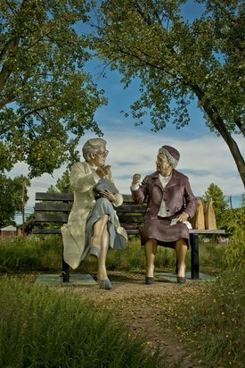 Image of Seward Johnson's 'Crossing Paths'